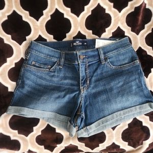 Hollister Low-Rise 3" Denim Shorts NWT Size 9